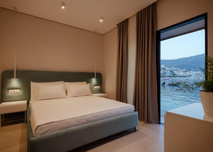 Artis Blue Relax Otel Himarë