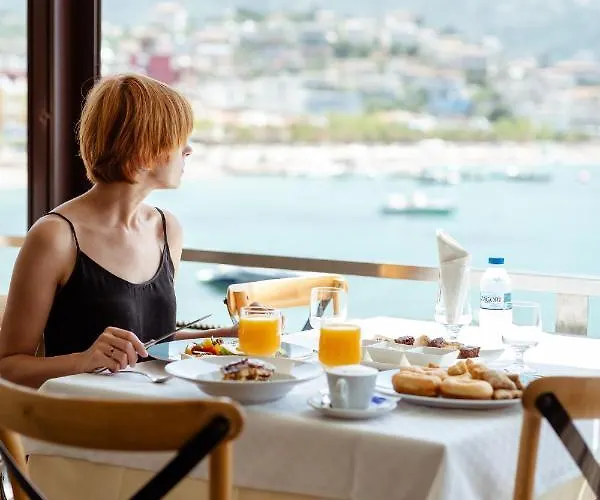 Artis Blue Relax 4* Himarë