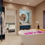 Artis Blue Relax Hotell 4*
