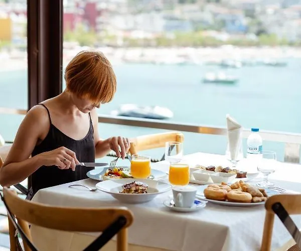 Artis Blue Relax Hotel Himare